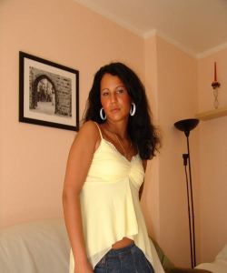<p class='ppt-number'> 09005 66 55 50 781</p><p class='ppt-pricing-de'>1,99 Euro/Min. im dt. Festnetz - Mobilnetz ggf. abweichend</p>